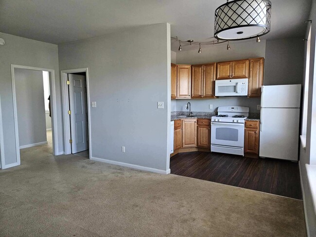 kitchen - 325 High St