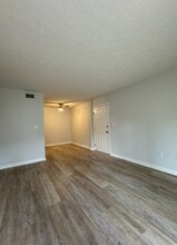 Building Photo - 226 Yager Ave