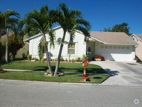 Building Photo - 5419 Blueberry Hill Ave