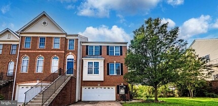Building Photo - 22619 Upperville Heights Square