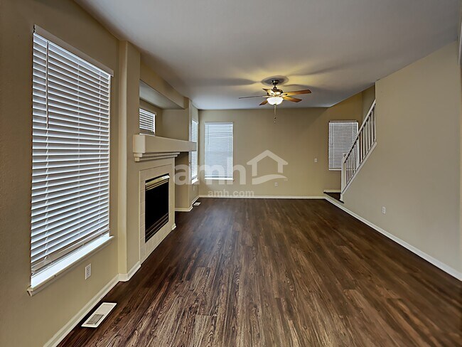 Building Photo - 161 Terra Vista St