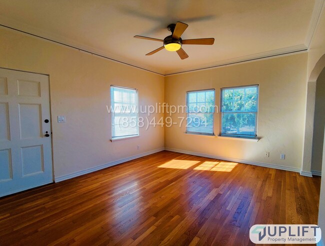 Building Photo - $500 off MOVE IN NOW! University Heights h...