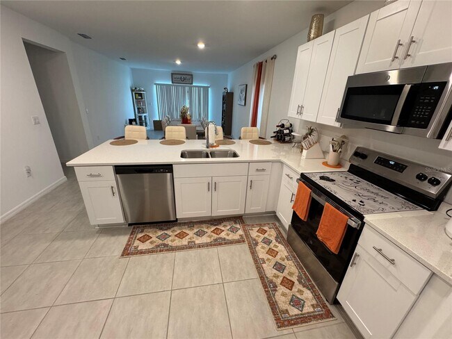 Foto del edificio - 1951 Rosewood Cir