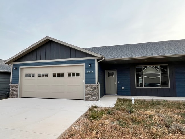 Building Photo - 2212 Quartzite Dr