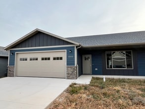 Building Photo - 2212 Quartzite Dr