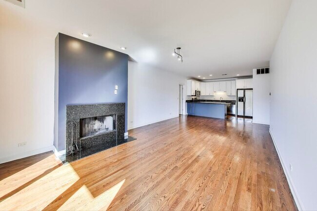 Foto del edificio - 5250 N Lincoln Ave