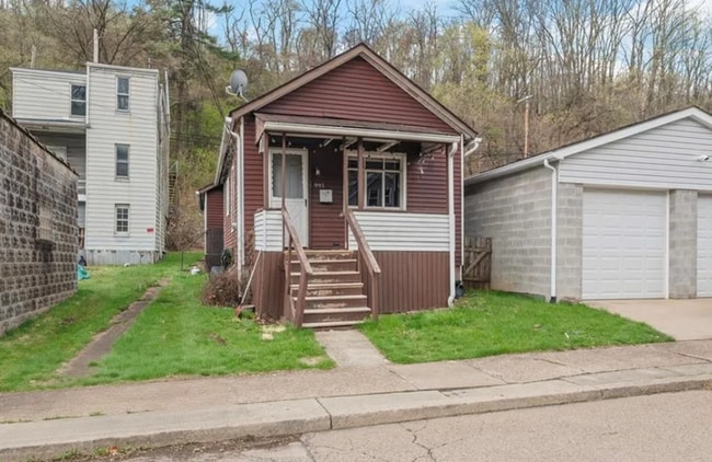 Building Photo - 2 Bedroom Home in Carnegie!