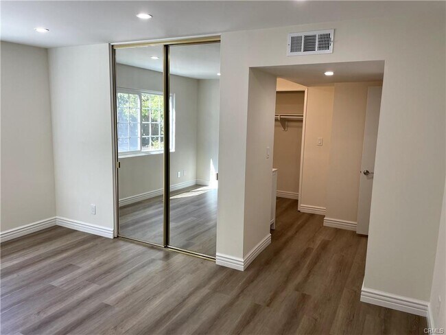 Foto del edificio - 12646 Jolette Ave
