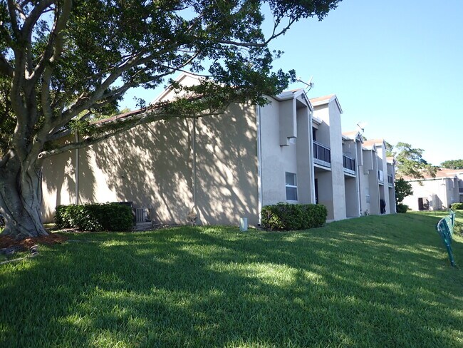 Foto del edificio - 631 SW 113th Way
