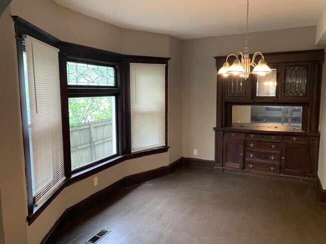 Foto del edificio - 3341 Emerson Ave N