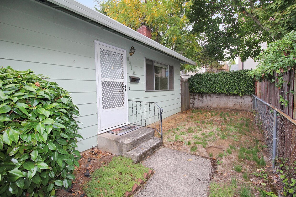 Primary Photo - 5415 NE Everett St