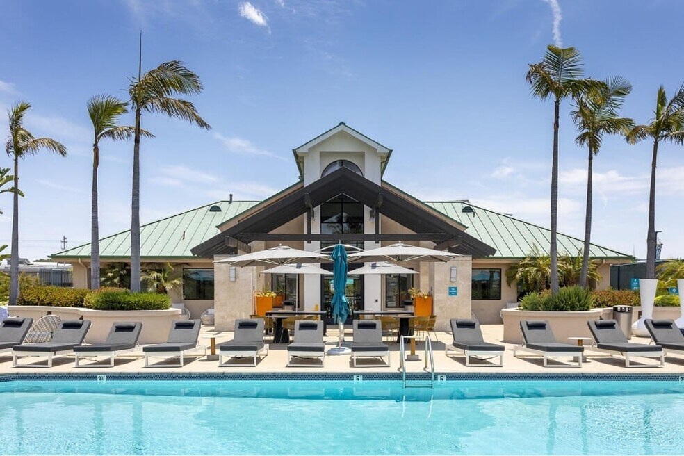 Towers at Costa Verde Apartments