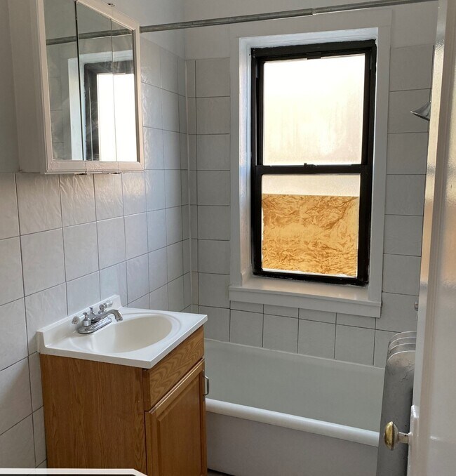 Foto del edificio - 2706 N Spaulding Ave