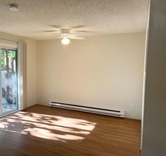 Dining Room - 6293 SW Valley Ave