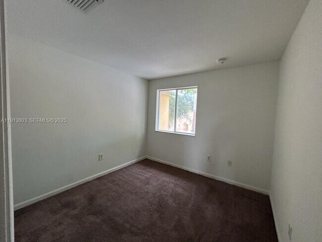 Foto del edificio - 2851 SE 15th Rd