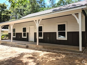 Building Photo - 1657 Mayhew St