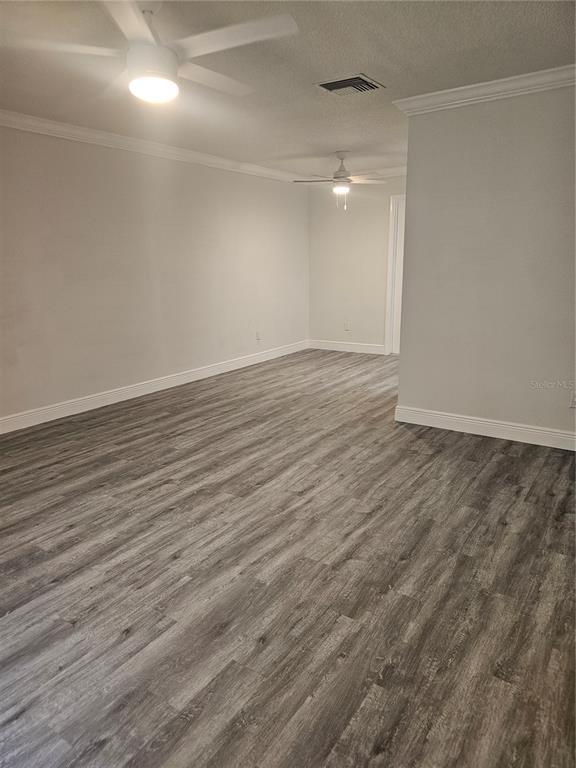 Building Photo - 1107 Queen Anne Dr