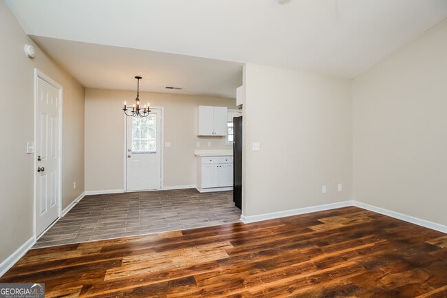 Foto del edificio - 73 Jordan Rd SE