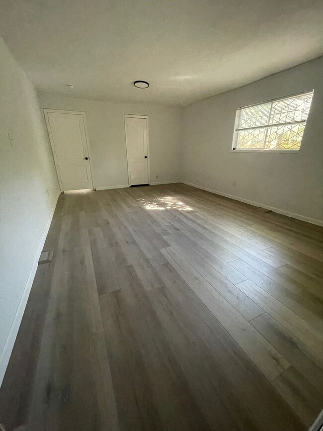 Foto del edificio - 7722 Darnay Dr