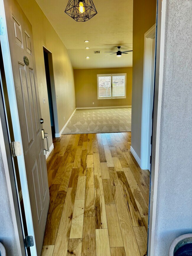 Building Photo - 1223 N 2190 W