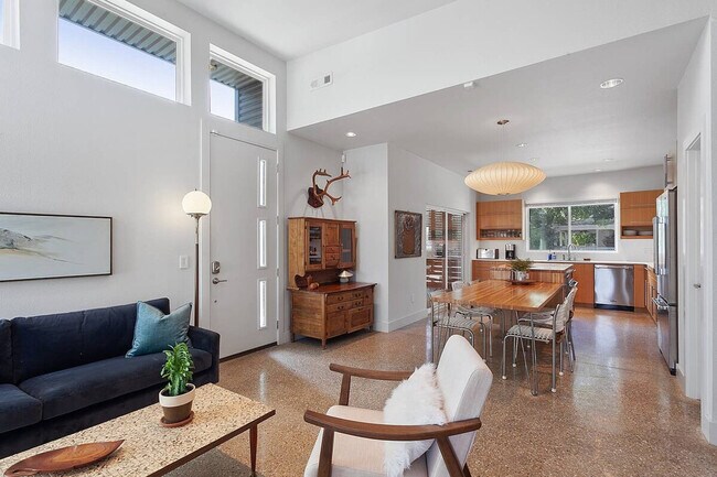 Foto del edificio - 124 W South St