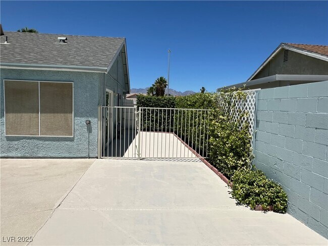 Foto del edificio - 4458 Honeydew Cir