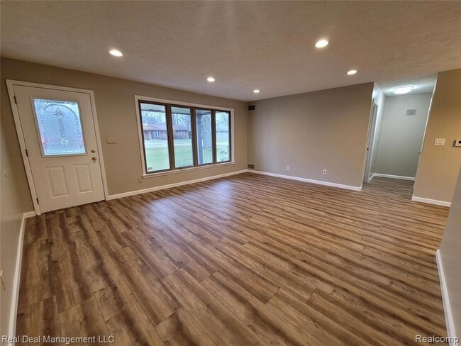 Foto del edificio - 2534 Depew Dr