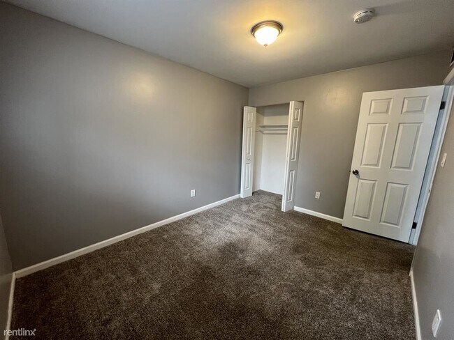 Building Photo - 3 br, 1 bath House - 14235 Hobart Ave