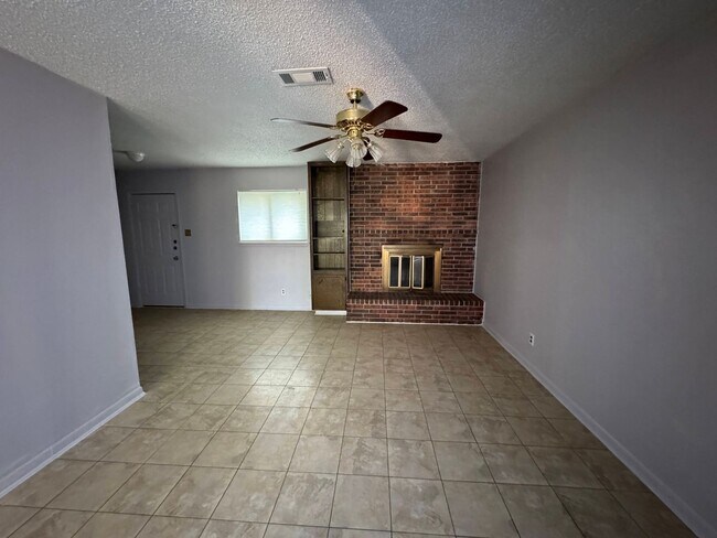 Foto del edificio - 2211 Wheeler Ave