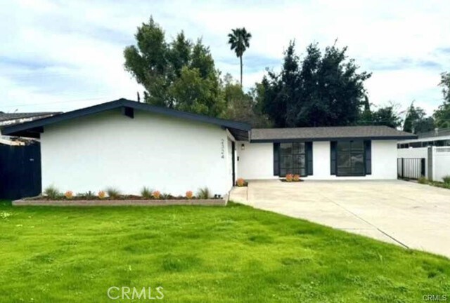 Foto del edificio - 2324 W Palm Ave