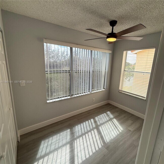 Foto del edificio - 2667 NW 33rd St