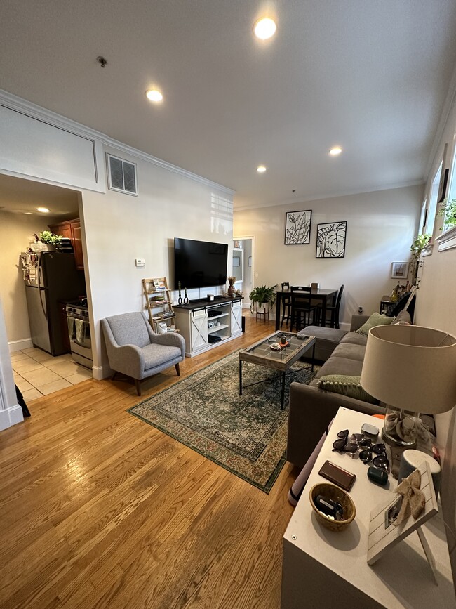 Foto del edificio - 779 E 5th St
