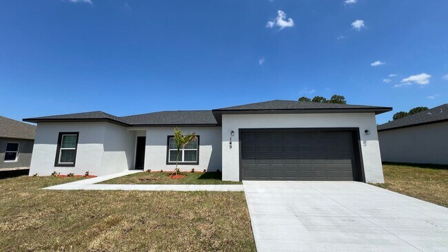 Foto del edificio - Beautiful, 3 Bedroom, 2 Bathroom Home in P...