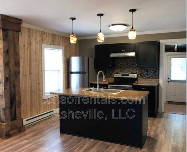 Building Photo - 806 Orrs Camp Rd