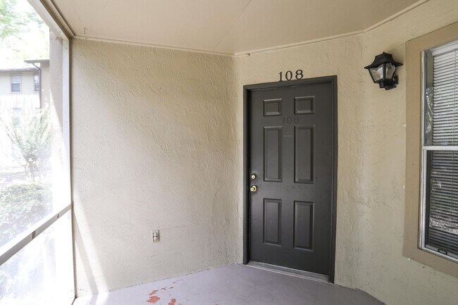 Building Photo - 974 Leeward Pl