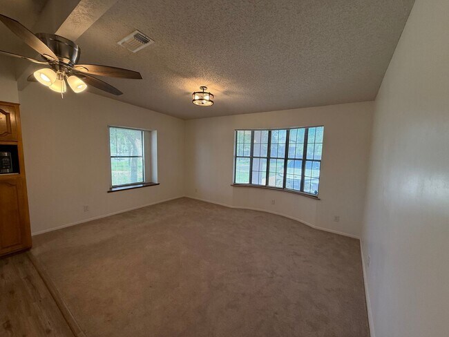 Foto del edificio - Spacious 4 bedroom, 2 bath home AVAILABLE NOW!