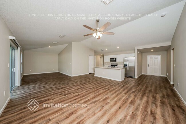 Foto del edificio - 807 SW California Blvd