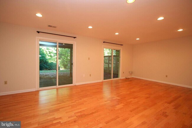 Foto del edificio - 1441 Greenmont Ct