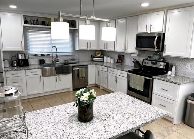 Foto del edificio - 15711 Tammany Ln