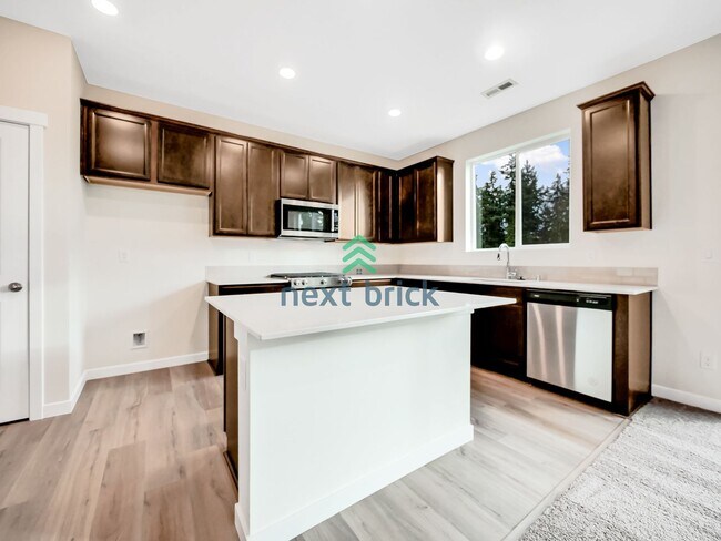 Foto del edificio - 3 Bed and 2.5 Bath Single-family Home Avai...