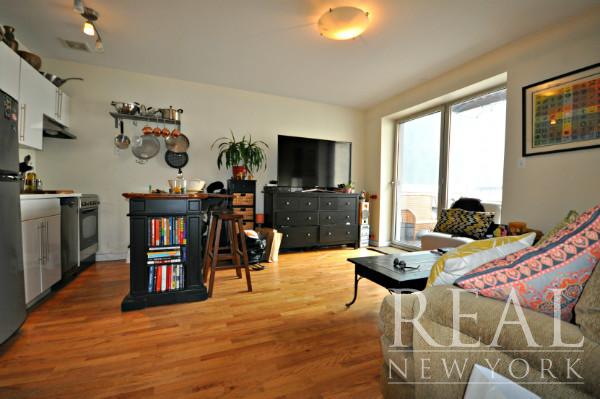 Primary Photo - 153 Essex St