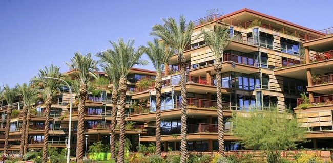 Foto del edificio - 7161 E Rancho Vista Dr