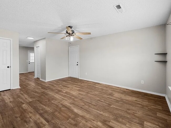 Foto del edificio - 3301 SW Victoria Pl