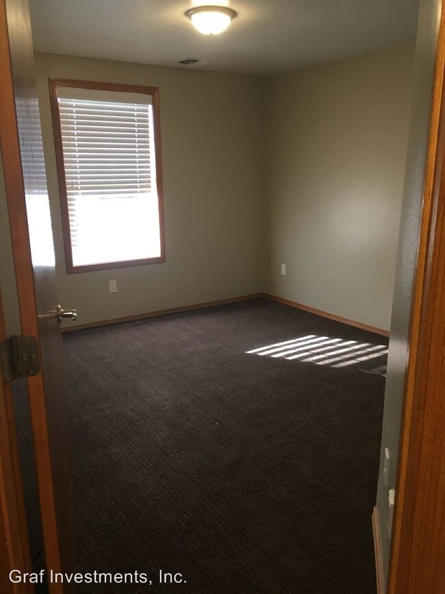 Foto del edificio - 2018 Birchfield Rd