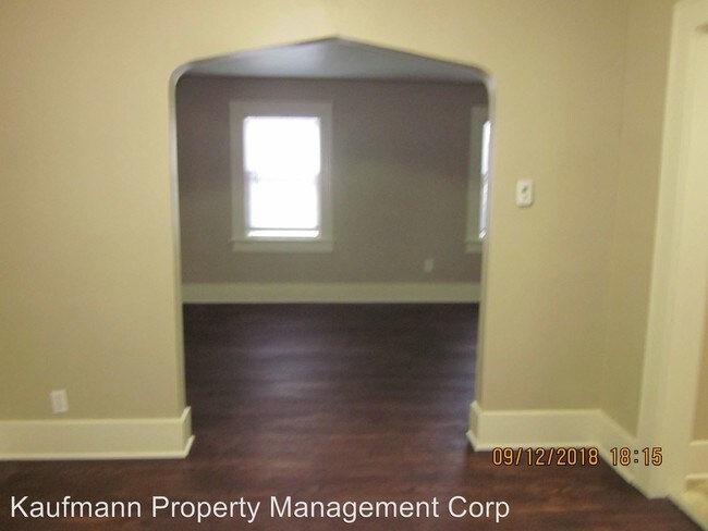 Foto del edificio - 2 br, 1 bath House - 4101 Hoagland Avenue