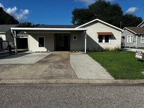 Building Photo - 235 Brookside Dr