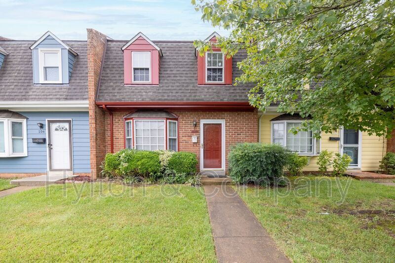 Primary Photo - 218 Newstead Dr
