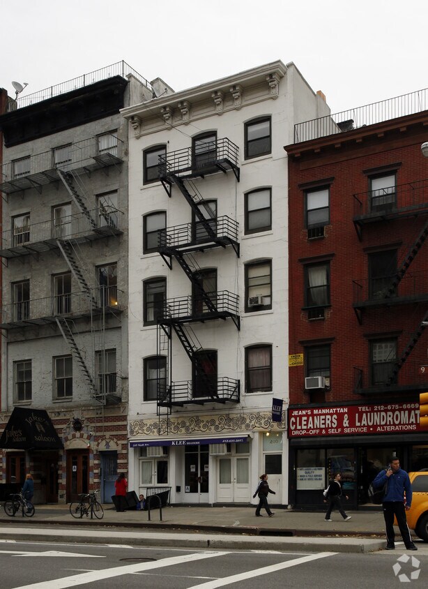Building Photo - 200 Ninth Ave