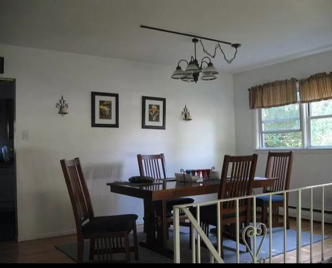 Dining room - Menands Rd