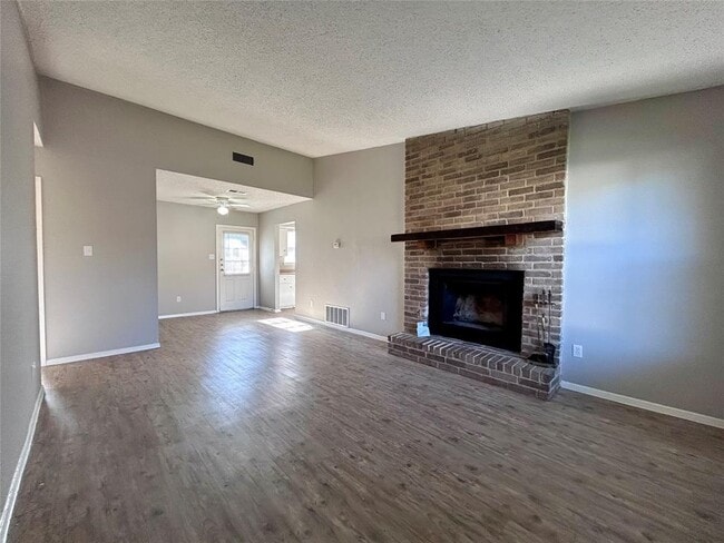 Building Photo - 10409 Golden Meadow Dr